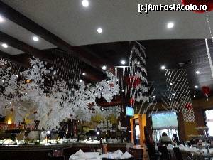 [P59] o vedere cu mijlocul restaurantului » foto by grecudoina
 - 
<span class="allrVoted glyphicon glyphicon-heart hidden" id="av609858"></span>
<a class="m-l-10 hidden" id="sv609858" onclick="voting_Foto_DelVot(,609858,18270)" role="button">șterge vot <span class="glyphicon glyphicon-remove"></span></a>
<a id="v9609858" class=" c-red"  onclick="voting_Foto_SetVot(609858)" role="button"><span class="glyphicon glyphicon-heart-empty"></span> <b>LIKE</b> = Votează poza</a> <img class="hidden"  id="f609858W9" src="/imagini/loader.gif" border="0" /><span class="AjErrMes hidden" id="e609858ErM"></span>