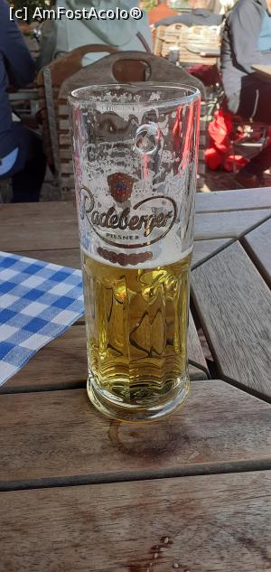 [P17] Die Berliner Republik - bere Radeberger » foto by Carmen Ion
 - 
<span class="allrVoted glyphicon glyphicon-heart hidden" id="av1283297"></span>
<a class="m-l-10 hidden" id="sv1283297" onclick="voting_Foto_DelVot(,1283297,18297)" role="button">șterge vot <span class="glyphicon glyphicon-remove"></span></a>
<a id="v91283297" class=" c-red"  onclick="voting_Foto_SetVot(1283297)" role="button"><span class="glyphicon glyphicon-heart-empty"></span> <b>LIKE</b> = Votează poza</a> <img class="hidden"  id="f1283297W9" src="/imagini/loader.gif" border="0" /><span class="AjErrMes hidden" id="e1283297ErM"></span>
