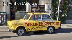 [P04] Die Berliner Republik -micuțul Trabant, simbol al RDG » foto by Carmen Ion
 - 
<span class="allrVoted glyphicon glyphicon-heart hidden" id="av1283284"></span>
<a class="m-l-10 hidden" id="sv1283284" onclick="voting_Foto_DelVot(,1283284,18297)" role="button">șterge vot <span class="glyphicon glyphicon-remove"></span></a>
<a id="v91283284" class=" c-red"  onclick="voting_Foto_SetVot(1283284)" role="button"><span class="glyphicon glyphicon-heart-empty"></span> <b>LIKE</b> = Votează poza</a> <img class="hidden"  id="f1283284W9" src="/imagini/loader.gif" border="0" /><span class="AjErrMes hidden" id="e1283284ErM"></span>