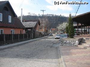 [P09] Intrarea spre Pensiunea 'Csur' dinspre soseaua principala, pe langa Hotelul 'Praid', strada a carei asfaltare este acum in curs de executie.  » foto by PPP974273
 - 
<span class="allrVoted glyphicon glyphicon-heart hidden" id="av613339"></span>
<a class="m-l-10 hidden" id="sv613339" onclick="voting_Foto_DelVot(,613339,18347)" role="button">șterge vot <span class="glyphicon glyphicon-remove"></span></a>
<a id="v9613339" class=" c-red"  onclick="voting_Foto_SetVot(613339)" role="button"><span class="glyphicon glyphicon-heart-empty"></span> <b>LIKE</b> = Votează poza</a> <img class="hidden"  id="f613339W9" src="/imagini/loader.gif" border="0" /><span class="AjErrMes hidden" id="e613339ErM"></span>