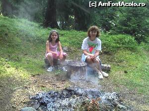 [P11] Foc de tabară lângă pensiune si lângă poienița cu merișoare » foto by FlorinAndrei
 - 
<span class="allrVoted glyphicon glyphicon-heart hidden" id="av613477"></span>
<a class="m-l-10 hidden" id="sv613477" onclick="voting_Foto_DelVot(,613477,18351)" role="button">șterge vot <span class="glyphicon glyphicon-remove"></span></a>
<a id="v9613477" class=" c-red"  onclick="voting_Foto_SetVot(613477)" role="button"><span class="glyphicon glyphicon-heart-empty"></span> <b>LIKE</b> = Votează poza</a> <img class="hidden"  id="f613477W9" src="/imagini/loader.gif" border="0" /><span class="AjErrMes hidden" id="e613477ErM"></span>