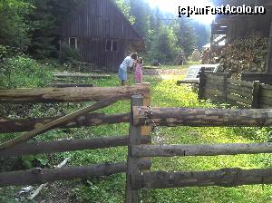 [P19] Pensiunea Poarta Arieșului. Casa de lângă pensiune, unda locuia nepoata proprietarilor.  » foto by FlorinAndrei
 - 
<span class="allrVoted glyphicon glyphicon-heart hidden" id="av616578"></span>
<a class="m-l-10 hidden" id="sv616578" onclick="voting_Foto_DelVot(,616578,18351)" role="button">șterge vot <span class="glyphicon glyphicon-remove"></span></a>
<a id="v9616578" class=" c-red"  onclick="voting_Foto_SetVot(616578)" role="button"><span class="glyphicon glyphicon-heart-empty"></span> <b>LIKE</b> = Votează poza</a> <img class="hidden"  id="f616578W9" src="/imagini/loader.gif" border="0" /><span class="AjErrMes hidden" id="e616578ErM"></span>