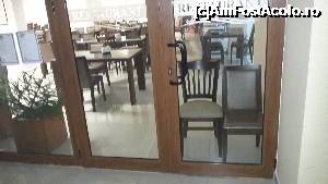 [P03] Daca doriti o cafea, suc, apa etc... nu puteti obtine fiindca restaurantul este inchis dupa cum se vede.  » foto by VYK68
 - 
<span class="allrVoted glyphicon glyphicon-heart hidden" id="av704429"></span>
<a class="m-l-10 hidden" id="sv704429" onclick="voting_Foto_DelVot(,704429,18359)" role="button">șterge vot <span class="glyphicon glyphicon-remove"></span></a>
<a id="v9704429" class=" c-red"  onclick="voting_Foto_SetVot(704429)" role="button"><span class="glyphicon glyphicon-heart-empty"></span> <b>LIKE</b> = Votează poza</a> <img class="hidden"  id="f704429W9" src="/imagini/loader.gif" border="0" /><span class="AjErrMes hidden" id="e704429ErM"></span>