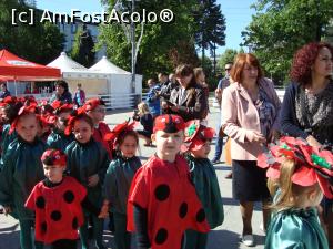 [P14] Prichindeii la plimbare imbracati in buburuze, saluta primavara » foto by mireille
 - 
<span class="allrVoted glyphicon glyphicon-heart hidden" id="av732219"></span>
<a class="m-l-10 hidden" id="sv732219" onclick="voting_Foto_DelVot(,732219,18372)" role="button">șterge vot <span class="glyphicon glyphicon-remove"></span></a>
<a id="v9732219" class=" c-red"  onclick="voting_Foto_SetVot(732219)" role="button"><span class="glyphicon glyphicon-heart-empty"></span> <b>LIKE</b> = Votează poza</a> <img class="hidden"  id="f732219W9" src="/imagini/loader.gif" border="0" /><span class="AjErrMes hidden" id="e732219ErM"></span>