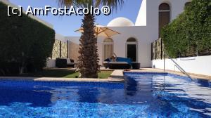 [P02] vila vazuta din piscina » foto by elenaadina
 - 
<span class="allrVoted glyphicon glyphicon-heart hidden" id="av1223630"></span>
<a class="m-l-10 hidden" id="sv1223630" onclick="voting_Foto_DelVot(,1223630,18389)" role="button">șterge vot <span class="glyphicon glyphicon-remove"></span></a>
<a id="v91223630" class=" c-red"  onclick="voting_Foto_SetVot(1223630)" role="button"><span class="glyphicon glyphicon-heart-empty"></span> <b>LIKE</b> = Votează poza</a> <img class="hidden"  id="f1223630W9" src="/imagini/loader.gif" border="0" /><span class="AjErrMes hidden" id="e1223630ErM"></span>