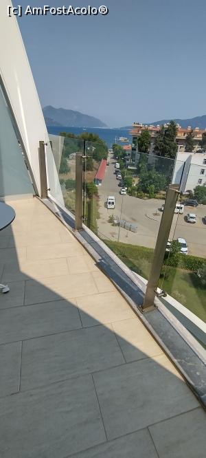 [P11] Vedere din balconul camerei » foto by michaela_1961
 - 
<span class="allrVoted glyphicon glyphicon-heart hidden" id="av1323594"></span>
<a class="m-l-10 hidden" id="sv1323594" onclick="voting_Foto_DelVot(,1323594,18395)" role="button">șterge vot <span class="glyphicon glyphicon-remove"></span></a>
<a id="v91323594" class=" c-red"  onclick="voting_Foto_SetVot(1323594)" role="button"><span class="glyphicon glyphicon-heart-empty"></span> <b>LIKE</b> = Votează poza</a> <img class="hidden"  id="f1323594W9" src="/imagini/loader.gif" border="0" /><span class="AjErrMes hidden" id="e1323594ErM"></span>