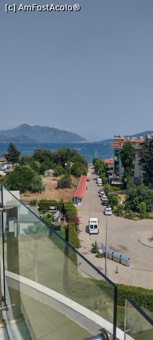 [P08] Vedere din balconul camerei » foto by michaela_1961
 - 
<span class="allrVoted glyphicon glyphicon-heart hidden" id="av1323591"></span>
<a class="m-l-10 hidden" id="sv1323591" onclick="voting_Foto_DelVot(,1323591,18395)" role="button">șterge vot <span class="glyphicon glyphicon-remove"></span></a>
<a id="v91323591" class=" c-red"  onclick="voting_Foto_SetVot(1323591)" role="button"><span class="glyphicon glyphicon-heart-empty"></span> <b>LIKE</b> = Votează poza</a> <img class="hidden"  id="f1323591W9" src="/imagini/loader.gif" border="0" /><span class="AjErrMes hidden" id="e1323591ErM"></span>
