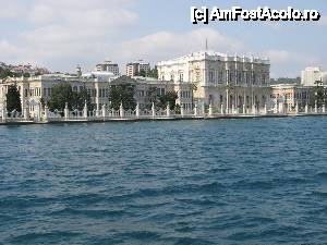 [P03] Palatul Dalmabahce » foto by vlado2
 - 
<span class="allrVoted glyphicon glyphicon-heart hidden" id="av454994"></span>
<a class="m-l-10 hidden" id="sv454994" onclick="voting_Foto_DelVot(,454994,18396)" role="button">șterge vot <span class="glyphicon glyphicon-remove"></span></a>
<a id="v9454994" class=" c-red"  onclick="voting_Foto_SetVot(454994)" role="button"><span class="glyphicon glyphicon-heart-empty"></span> <b>LIKE</b> = Votează poza</a> <img class="hidden"  id="f454994W9" src="/imagini/loader.gif" border="0" /><span class="AjErrMes hidden" id="e454994ErM"></span>