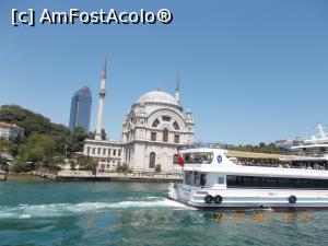 [P03] Dolmabahce Camii » foto by elviramvio
 - 
<span class="allrVoted glyphicon glyphicon-heart hidden" id="av913635"></span>
<a class="m-l-10 hidden" id="sv913635" onclick="voting_Foto_DelVot(,913635,18396)" role="button">șterge vot <span class="glyphicon glyphicon-remove"></span></a>
<a id="v9913635" class=" c-red"  onclick="voting_Foto_SetVot(913635)" role="button"><span class="glyphicon glyphicon-heart-empty"></span> <b>LIKE</b> = Votează poza</a> <img class="hidden"  id="f913635W9" src="/imagini/loader.gif" border="0" /><span class="AjErrMes hidden" id="e913635ErM"></span>