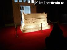[P18] Sarcofagul Satrapului - un conducator persian. Pe aceasta parte ni se prezinta vanarea unei pantere, cu sulitele.. » foto by TraianS
 - 
<span class="allrVoted glyphicon glyphicon-heart hidden" id="av330544"></span>
<a class="m-l-10 hidden" id="sv330544" onclick="voting_Foto_DelVot(,330544,18404)" role="button">șterge vot <span class="glyphicon glyphicon-remove"></span></a>
<a id="v9330544" class=" c-red"  onclick="voting_Foto_SetVot(330544)" role="button"><span class="glyphicon glyphicon-heart-empty"></span> <b>LIKE</b> = Votează poza</a> <img class="hidden"  id="f330544W9" src="/imagini/loader.gif" border="0" /><span class="AjErrMes hidden" id="e330544ErM"></span>