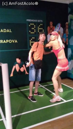 [P34] Rapid o poza cu Sharapova pana nu incasez vreo minge in plina figura. » foto by ovidiuyepi
 - 
<span class="allrVoted glyphicon glyphicon-heart hidden" id="av1269697"></span>
<a class="m-l-10 hidden" id="sv1269697" onclick="voting_Foto_DelVot(,1269697,18404)" role="button">șterge vot <span class="glyphicon glyphicon-remove"></span></a>
<a id="v91269697" class=" c-red"  onclick="voting_Foto_SetVot(1269697)" role="button"><span class="glyphicon glyphicon-heart-empty"></span> <b>LIKE</b> = Votează poza</a> <img class="hidden"  id="f1269697W9" src="/imagini/loader.gif" border="0" /><span class="AjErrMes hidden" id="e1269697ErM"></span>