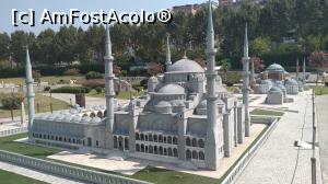 [P10] Moscheea Albastra din Istanbul. » foto by ovidiuyepi
 - 
<span class="allrVoted glyphicon glyphicon-heart hidden" id="av1266201"></span>
<a class="m-l-10 hidden" id="sv1266201" onclick="voting_Foto_DelVot(,1266201,18405)" role="button">șterge vot <span class="glyphicon glyphicon-remove"></span></a>
<a id="v91266201" class=" c-red"  onclick="voting_Foto_SetVot(1266201)" role="button"><span class="glyphicon glyphicon-heart-empty"></span> <b>LIKE</b> = Votează poza</a> <img class="hidden"  id="f1266201W9" src="/imagini/loader.gif" border="0" /><span class="AjErrMes hidden" id="e1266201ErM"></span>