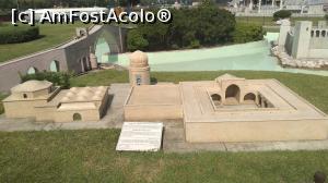 [P74] Mausoleul Zeynal Bey din Batman. » foto by ovidiuyepi
 - 
<span class="allrVoted glyphicon glyphicon-heart hidden" id="av1266265"></span>
<a class="m-l-10 hidden" id="sv1266265" onclick="voting_Foto_DelVot(,1266265,18405)" role="button">șterge vot <span class="glyphicon glyphicon-remove"></span></a>
<a id="v91266265" class=" c-red"  onclick="voting_Foto_SetVot(1266265)" role="button"><span class="glyphicon glyphicon-heart-empty"></span> <b>LIKE</b> = Votează poza</a> <img class="hidden"  id="f1266265W9" src="/imagini/loader.gif" border="0" /><span class="AjErrMes hidden" id="e1266265ErM"></span>