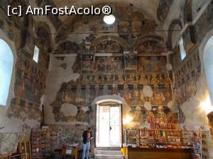[P15] Mănăstirea Novo Hopovo - imagine din pronaosul Bisericii Sfântul Nicoale, peretele de vest » foto by mariana.olaru
 - 
<span class="allrVoted glyphicon glyphicon-heart hidden" id="av848086"></span>
<a class="m-l-10 hidden" id="sv848086" onclick="voting_Foto_DelVot(,848086,18407)" role="button">șterge vot <span class="glyphicon glyphicon-remove"></span></a>
<a id="v9848086" class=" c-red"  onclick="voting_Foto_SetVot(848086)" role="button"><span class="glyphicon glyphicon-heart-empty"></span> <b>LIKE</b> = Votează poza</a> <img class="hidden"  id="f848086W9" src="/imagini/loader.gif" border="0" /><span class="AjErrMes hidden" id="e848086ErM"></span>