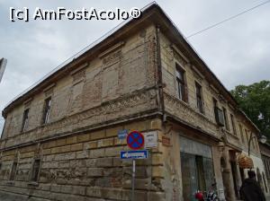 [P38] Sremski Karlovci - o construcție de pe strada Mitropolita Stratimirovića » foto by mariana.olaru
 - 
<span class="allrVoted glyphicon glyphicon-heart hidden" id="av848112"></span>
<a class="m-l-10 hidden" id="sv848112" onclick="voting_Foto_DelVot(,848112,18407)" role="button">șterge vot <span class="glyphicon glyphicon-remove"></span></a>
<a id="v9848112" class=" c-red"  onclick="voting_Foto_SetVot(848112)" role="button"><span class="glyphicon glyphicon-heart-empty"></span> <b>LIKE</b> = Votează poza</a> <img class="hidden"  id="f848112W9" src="/imagini/loader.gif" border="0" /><span class="AjErrMes hidden" id="e848112ErM"></span>