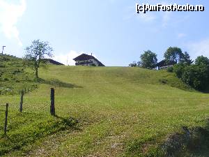 [P17] Cabane in apropierea statiei de telegondola.  » foto by liviu49
 - 
<span class="allrVoted glyphicon glyphicon-heart hidden" id="av617497"></span>
<a class="m-l-10 hidden" id="sv617497" onclick="voting_Foto_DelVot(,617497,18412)" role="button">șterge vot <span class="glyphicon glyphicon-remove"></span></a>
<a id="v9617497" class=" c-red"  onclick="voting_Foto_SetVot(617497)" role="button"><span class="glyphicon glyphicon-heart-empty"></span> <b>LIKE</b> = Votează poza</a> <img class="hidden"  id="f617497W9" src="/imagini/loader.gif" border="0" /><span class="AjErrMes hidden" id="e617497ErM"></span>