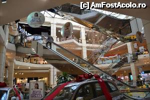 [P45] Mall-ul Carousel din Bakırkoy.  » foto by TraianS
 - 
<span class="allrVoted glyphicon glyphicon-heart hidden" id="av480960"></span>
<a class="m-l-10 hidden" id="sv480960" onclick="voting_Foto_DelVot(,480960,18417)" role="button">șterge vot <span class="glyphicon glyphicon-remove"></span></a>
<a id="v9480960" class=" c-red"  onclick="voting_Foto_SetVot(480960)" role="button"><span class="glyphicon glyphicon-heart-empty"></span> <b>LIKE</b> = Votează poza</a> <img class="hidden"  id="f480960W9" src="/imagini/loader.gif" border="0" /><span class="AjErrMes hidden" id="e480960ErM"></span>