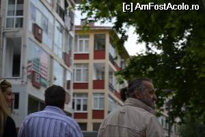 [P20] Ponny tail si barba. Oameni. Bagdat Caddesi.  » foto by TraianS
 - 
<span class="allrVoted glyphicon glyphicon-heart hidden" id="av514504"></span>
<a class="m-l-10 hidden" id="sv514504" onclick="voting_Foto_DelVot(,514504,18417)" role="button">șterge vot <span class="glyphicon glyphicon-remove"></span></a>
<a id="v9514504" class=" c-red"  onclick="voting_Foto_SetVot(514504)" role="button"><span class="glyphicon glyphicon-heart-empty"></span> <b>LIKE</b> = Votează poza</a> <img class="hidden"  id="f514504W9" src="/imagini/loader.gif" border="0" /><span class="AjErrMes hidden" id="e514504ErM"></span>