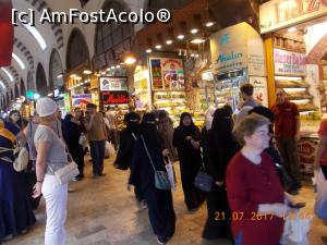 [P40] Bazar cu de toate mărfurile și națiile!  » foto by elviramvio
 - 
<span class="allrVoted glyphicon glyphicon-heart hidden" id="av912135"></span>
<a class="m-l-10 hidden" id="sv912135" onclick="voting_Foto_DelVot(,912135,18417)" role="button">șterge vot <span class="glyphicon glyphicon-remove"></span></a>
<a id="v9912135" class=" c-red"  onclick="voting_Foto_SetVot(912135)" role="button"><span class="glyphicon glyphicon-heart-empty"></span> <b>LIKE</b> = Votează poza</a> <img class="hidden"  id="f912135W9" src="/imagini/loader.gif" border="0" /><span class="AjErrMes hidden" id="e912135ErM"></span>
