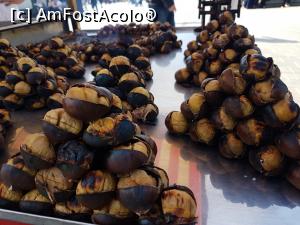 [P05] Vanzatori ambulanti cu castane in Mahmutpasa Carsisi » foto by Sakiz*
 - 
<span class="allrVoted glyphicon glyphicon-heart hidden" id="av939829"></span>
<a class="m-l-10 hidden" id="sv939829" onclick="voting_Foto_DelVot(,939829,18417)" role="button">șterge vot <span class="glyphicon glyphicon-remove"></span></a>
<a id="v9939829" class=" c-red"  onclick="voting_Foto_SetVot(939829)" role="button"><span class="glyphicon glyphicon-heart-empty"></span> <b>LIKE</b> = Votează poza</a> <img class="hidden"  id="f939829W9" src="/imagini/loader.gif" border="0" /><span class="AjErrMes hidden" id="e939829ErM"></span>