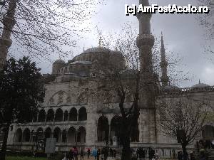 [P11] Puzderie de megafoane pe minarete. Fiul meu le-a supranumit 'vuvuzele' deoarece îi aminteau de larma campionatului mondial de fotbal din 2010. » foto by mauricius*
 - 
<span class="allrVoted glyphicon glyphicon-heart hidden" id="av417215"></span>
<a class="m-l-10 hidden" id="sv417215" onclick="voting_Foto_DelVot(,417215,18417)" role="button">șterge vot <span class="glyphicon glyphicon-remove"></span></a>
<a id="v9417215" class=" c-red"  onclick="voting_Foto_SetVot(417215)" role="button"><span class="glyphicon glyphicon-heart-empty"></span> <b>LIKE</b> = Votează poza</a> <img class="hidden"  id="f417215W9" src="/imagini/loader.gif" border="0" /><span class="AjErrMes hidden" id="e417215ErM"></span>