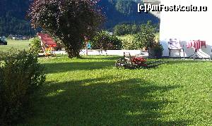 [P06] Curtea de la Fruhstuckspension Pachler din Gosau, Austria.  » foto by traian.leuca †
 - 
<span class="allrVoted glyphicon glyphicon-heart hidden" id="av617706"></span>
<a class="m-l-10 hidden" id="sv617706" onclick="voting_Foto_DelVot(,617706,18422)" role="button">șterge vot <span class="glyphicon glyphicon-remove"></span></a>
<a id="v9617706" class=" c-red"  onclick="voting_Foto_SetVot(617706)" role="button"><span class="glyphicon glyphicon-heart-empty"></span> <b>LIKE</b> = Votează poza</a> <img class="hidden"  id="f617706W9" src="/imagini/loader.gif" border="0" /><span class="AjErrMes hidden" id="e617706ErM"></span>