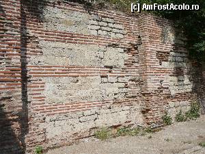 [P10] Partea exterioara a zidului cu pilastrii » foto by Claudiu U.
 - 
<span class="allrVoted glyphicon glyphicon-heart hidden" id="av365678"></span>
<a class="m-l-10 hidden" id="sv365678" onclick="voting_Foto_DelVot(,365678,18445)" role="button">șterge vot <span class="glyphicon glyphicon-remove"></span></a>
<a id="v9365678" class=" c-red"  onclick="voting_Foto_SetVot(365678)" role="button"><span class="glyphicon glyphicon-heart-empty"></span> <b>LIKE</b> = Votează poza</a> <img class="hidden"  id="f365678W9" src="/imagini/loader.gif" border="0" /><span class="AjErrMes hidden" id="e365678ErM"></span>