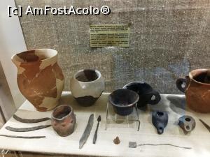 [P06] Vase descoperite în cetatea din Albești » foto by AZE
 - 
<span class="allrVoted glyphicon glyphicon-heart hidden" id="av1337354"></span>
<a class="m-l-10 hidden" id="sv1337354" onclick="voting_Foto_DelVot(,1337354,18445)" role="button">șterge vot <span class="glyphicon glyphicon-remove"></span></a>
<a id="v91337354" class=" c-red"  onclick="voting_Foto_SetVot(1337354)" role="button"><span class="glyphicon glyphicon-heart-empty"></span> <b>LIKE</b> = Votează poza</a> <img class="hidden"  id="f1337354W9" src="/imagini/loader.gif" border="0" /><span class="AjErrMes hidden" id="e1337354ErM"></span>