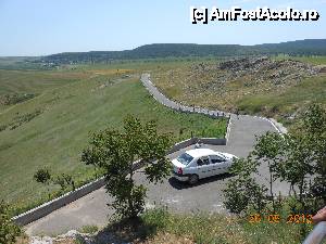 [P09] Cetatea Enisala - Maşina şi vânzătorul de bilete şi suveniruri.  » foto by iulianic
 - 
<span class="allrVoted glyphicon glyphicon-heart hidden" id="av431623"></span>
<a class="m-l-10 hidden" id="sv431623" onclick="voting_Foto_DelVot(,431623,18448)" role="button">șterge vot <span class="glyphicon glyphicon-remove"></span></a>
<a id="v9431623" class=" c-red"  onclick="voting_Foto_SetVot(431623)" role="button"><span class="glyphicon glyphicon-heart-empty"></span> <b>LIKE</b> = Votează poza</a> <img class="hidden"  id="f431623W9" src="/imagini/loader.gif" border="0" /><span class="AjErrMes hidden" id="e431623ErM"></span>