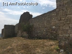 [P12] Cetatea Enisala-zidul exterior » foto by Yersinia Pestis
 - 
<span class="allrVoted glyphicon glyphicon-heart hidden" id="av1011727"></span>
<a class="m-l-10 hidden" id="sv1011727" onclick="voting_Foto_DelVot(,1011727,18448)" role="button">șterge vot <span class="glyphicon glyphicon-remove"></span></a>
<a id="v91011727" class=" c-red"  onclick="voting_Foto_SetVot(1011727)" role="button"><span class="glyphicon glyphicon-heart-empty"></span> <b>LIKE</b> = Votează poza</a> <img class="hidden"  id="f1011727W9" src="/imagini/loader.gif" border="0" /><span class="AjErrMes hidden" id="e1011727ErM"></span>
