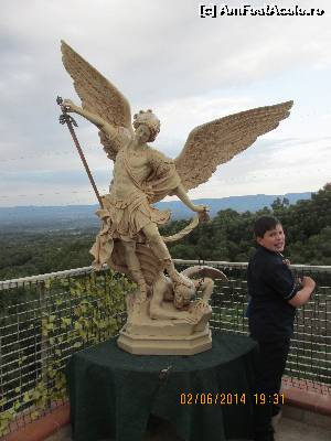 [P08] o statuie frumoasa si priveliste la fel.  » foto by adri-nico
 - 
<span class="allrVoted glyphicon glyphicon-heart hidden" id="av619309"></span>
<a class="m-l-10 hidden" id="sv619309" onclick="voting_Foto_DelVot(,619309,18453)" role="button">șterge vot <span class="glyphicon glyphicon-remove"></span></a>
<a id="v9619309" class=" c-red"  onclick="voting_Foto_SetVot(619309)" role="button"><span class="glyphicon glyphicon-heart-empty"></span> <b>LIKE</b> = Votează poza</a> <img class="hidden"  id="f619309W9" src="/imagini/loader.gif" border="0" /><span class="AjErrMes hidden" id="e619309ErM"></span>