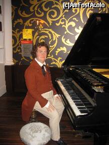 [P10] Ma numesc Franz Schubert si am sa va interpretez ultima mea compozitie. » foto by Ana Venera
 - 
<span class="allrVoted glyphicon glyphicon-heart hidden" id="av270876"></span>
<a class="m-l-10 hidden" id="sv270876" onclick="voting_Foto_DelVot(,270876,18456)" role="button">șterge vot <span class="glyphicon glyphicon-remove"></span></a>
<a id="v9270876" class=" c-red"  onclick="voting_Foto_SetVot(270876)" role="button"><span class="glyphicon glyphicon-heart-empty"></span> <b>LIKE</b> = Votează poza</a> <img class="hidden"  id="f270876W9" src="/imagini/loader.gif" border="0" /><span class="AjErrMes hidden" id="e270876ErM"></span>