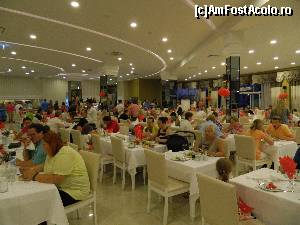 [P12] restaurantul principal impecabil » foto by ruxy67
 - 
<span class="allrVoted glyphicon glyphicon-heart hidden" id="av667065"></span>
<a class="m-l-10 hidden" id="sv667065" onclick="voting_Foto_DelVot(,667065,18472)" role="button">șterge vot <span class="glyphicon glyphicon-remove"></span></a>
<a id="v9667065" class=" c-red"  onclick="voting_Foto_SetVot(667065)" role="button"><span class="glyphicon glyphicon-heart-empty"></span> <b>LIKE</b> = Votează poza</a> <img class="hidden"  id="f667065W9" src="/imagini/loader.gif" border="0" /><span class="AjErrMes hidden" id="e667065ErM"></span>