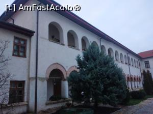 [P55] Mănăstirea Comana, Giurgiu » foto by Mioritik
 - 
<span class="allrVoted glyphicon glyphicon-heart hidden" id="av1273425"></span>
<a class="m-l-10 hidden" id="sv1273425" onclick="voting_Foto_DelVot(,1273425,18496)" role="button">șterge vot <span class="glyphicon glyphicon-remove"></span></a>
<a id="v91273425" class=" c-red"  onclick="voting_Foto_SetVot(1273425)" role="button"><span class="glyphicon glyphicon-heart-empty"></span> <b>LIKE</b> = Votează poza</a> <img class="hidden"  id="f1273425W9" src="/imagini/loader.gif" border="0" /><span class="AjErrMes hidden" id="e1273425ErM"></span>