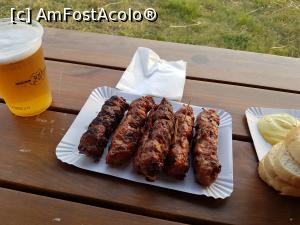 [P15] Festivalul ”Zilele Dovleacului”, ediția 2019, localitatea Poșta Câlnău, județul Buzău - mititeii au fost foarte buni.  » foto by Floryn81
 - 
<span class="allrVoted glyphicon glyphicon-heart hidden" id="av1112778"></span>
<a class="m-l-10 hidden" id="sv1112778" onclick="voting_Foto_DelVot(,1112778,18497)" role="button">șterge vot <span class="glyphicon glyphicon-remove"></span></a>
<a id="v91112778" class=" c-red"  onclick="voting_Foto_SetVot(1112778)" role="button"><span class="glyphicon glyphicon-heart-empty"></span> <b>LIKE</b> = Votează poza</a> <img class="hidden"  id="f1112778W9" src="/imagini/loader.gif" border="0" /><span class="AjErrMes hidden" id="e1112778ErM"></span>