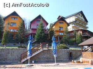 [P02] Hotel Diamond - Cinciș și cele trei vile văzute de pe malul lacului.  » foto by iulianic
 - 
<span class="allrVoted glyphicon glyphicon-heart hidden" id="av724486"></span>
<a class="m-l-10 hidden" id="sv724486" onclick="voting_Foto_DelVot(,724486,18505)" role="button">șterge vot <span class="glyphicon glyphicon-remove"></span></a>
<a id="v9724486" class=" c-red"  onclick="voting_Foto_SetVot(724486)" role="button"><span class="glyphicon glyphicon-heart-empty"></span> <b>LIKE</b> = Votează poza</a> <img class="hidden"  id="f724486W9" src="/imagini/loader.gif" border="0" /><span class="AjErrMes hidden" id="e724486ErM"></span>