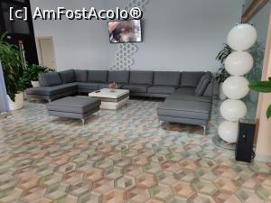 [P21] West City Hotel [Florești] - în lobby » foto by creivean
 - 
<span class="allrVoted glyphicon glyphicon-heart hidden" id="av1309199"></span>
<a class="m-l-10 hidden" id="sv1309199" onclick="voting_Foto_DelVot(,1309199,18506)" role="button">șterge vot <span class="glyphicon glyphicon-remove"></span></a>
<a id="v91309199" class=" c-red"  onclick="voting_Foto_SetVot(1309199)" role="button"><span class="glyphicon glyphicon-heart-empty"></span> <b>LIKE</b> = Votează poza</a> <img class="hidden"  id="f1309199W9" src="/imagini/loader.gif" border="0" /><span class="AjErrMes hidden" id="e1309199ErM"></span>
