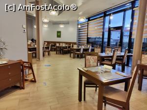 [P23] West City Hotel [Florești] - sala restaurantului » foto by creivean
 - 
<span class="allrVoted glyphicon glyphicon-heart hidden" id="av1309201"></span>
<a class="m-l-10 hidden" id="sv1309201" onclick="voting_Foto_DelVot(,1309201,18506)" role="button">șterge vot <span class="glyphicon glyphicon-remove"></span></a>
<a id="v91309201" class=" c-red"  onclick="voting_Foto_SetVot(1309201)" role="button"><span class="glyphicon glyphicon-heart-empty"></span> <b>LIKE</b> = Votează poza</a> <img class="hidden"  id="f1309201W9" src="/imagini/loader.gif" border="0" /><span class="AjErrMes hidden" id="e1309201ErM"></span>