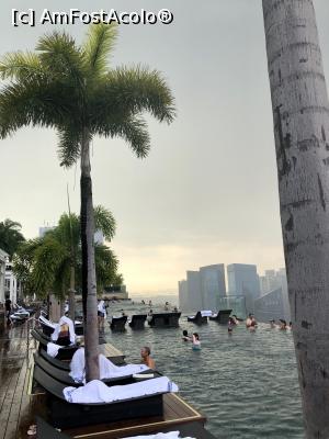 [P18] piscina celebra de la ultimul etaj » foto by rentea
 - 
<span class="allrVoted glyphicon glyphicon-heart hidden" id="av1178135"></span>
<a class="m-l-10 hidden" id="sv1178135" onclick="voting_Foto_DelVot(,1178135,18508)" role="button">șterge vot <span class="glyphicon glyphicon-remove"></span></a>
<a id="v91178135" class=" c-red"  onclick="voting_Foto_SetVot(1178135)" role="button"><span class="glyphicon glyphicon-heart-empty"></span> <b>LIKE</b> = Votează poza</a> <img class="hidden"  id="f1178135W9" src="/imagini/loader.gif" border="0" /><span class="AjErrMes hidden" id="e1178135ErM"></span>