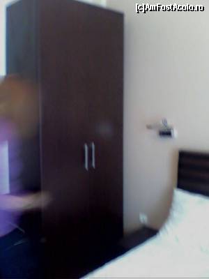 [P05] dulapul din camera » foto by papalito
 - 
<span class="allrVoted glyphicon glyphicon-heart hidden" id="av622233"></span>
<a class="m-l-10 hidden" id="sv622233" onclick="voting_Foto_DelVot(,622233,18531)" role="button">șterge vot <span class="glyphicon glyphicon-remove"></span></a>
<a id="v9622233" class=" c-red"  onclick="voting_Foto_SetVot(622233)" role="button"><span class="glyphicon glyphicon-heart-empty"></span> <b>LIKE</b> = Votează poza</a> <img class="hidden"  id="f622233W9" src="/imagini/loader.gif" border="0" /><span class="AjErrMes hidden" id="e622233ErM"></span>