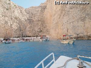 [P12] Navagio- vaporase care vin si pleaca » foto by luciaoradea
 - 
<span class="allrVoted glyphicon glyphicon-heart hidden" id="av665598"></span>
<a class="m-l-10 hidden" id="sv665598" onclick="voting_Foto_DelVot(,665598,18547)" role="button">șterge vot <span class="glyphicon glyphicon-remove"></span></a>
<a id="v9665598" class=" c-red"  onclick="voting_Foto_SetVot(665598)" role="button"><span class="glyphicon glyphicon-heart-empty"></span> <b>LIKE</b> = Votează poza</a> <img class="hidden"  id="f665598W9" src="/imagini/loader.gif" border="0" /><span class="AjErrMes hidden" id="e665598ErM"></span>