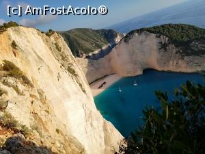 [P17] Navagio cliff view » foto by Madelayne13
 - 
<span class="allrVoted glyphicon glyphicon-heart hidden" id="av1177508"></span>
<a class="m-l-10 hidden" id="sv1177508" onclick="voting_Foto_DelVot(,1177508,18547)" role="button">șterge vot <span class="glyphicon glyphicon-remove"></span></a>
<a id="v91177508" class=" c-red"  onclick="voting_Foto_SetVot(1177508)" role="button"><span class="glyphicon glyphicon-heart-empty"></span> <b>LIKE</b> = Votează poza</a> <img class="hidden"  id="f1177508W9" src="/imagini/loader.gif" border="0" /><span class="AjErrMes hidden" id="e1177508ErM"></span>