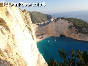 [P23] Navagio cliff view » foto by Madelayne13
 - 
<span class="allrVoted glyphicon glyphicon-heart hidden" id="av1177514"></span>
<a class="m-l-10 hidden" id="sv1177514" onclick="voting_Foto_DelVot(,1177514,18547)" role="button">șterge vot <span class="glyphicon glyphicon-remove"></span></a>
<a id="v91177514" class=" c-red"  onclick="voting_Foto_SetVot(1177514)" role="button"><span class="glyphicon glyphicon-heart-empty"></span> <b>LIKE</b> = Votează poza</a> <img class="hidden"  id="f1177514W9" src="/imagini/loader.gif" border="0" /><span class="AjErrMes hidden" id="e1177514ErM"></span>