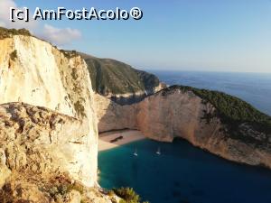 [P30] Navagio cliff view » foto by Madelayne13
 - 
<span class="allrVoted glyphicon glyphicon-heart hidden" id="av1177521"></span>
<a class="m-l-10 hidden" id="sv1177521" onclick="voting_Foto_DelVot(,1177521,18547)" role="button">șterge vot <span class="glyphicon glyphicon-remove"></span></a>
<a id="v91177521" class=" c-red"  onclick="voting_Foto_SetVot(1177521)" role="button"><span class="glyphicon glyphicon-heart-empty"></span> <b>LIKE</b> = Votează poza</a> <img class="hidden"  id="f1177521W9" src="/imagini/loader.gif" border="0" /><span class="AjErrMes hidden" id="e1177521ErM"></span>