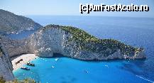 [P12] Navagio vazut de pe stanci » foto by Muffin2009*
 - 
<span class="allrVoted glyphicon glyphicon-heart hidden" id="av407083"></span>
<a class="m-l-10 hidden" id="sv407083" onclick="voting_Foto_DelVot(,407083,18547)" role="button">șterge vot <span class="glyphicon glyphicon-remove"></span></a>
<a id="v9407083" class=" c-red"  onclick="voting_Foto_SetVot(407083)" role="button"><span class="glyphicon glyphicon-heart-empty"></span> <b>LIKE</b> = Votează poza</a> <img class="hidden"  id="f407083W9" src="/imagini/loader.gif" border="0" /><span class="AjErrMes hidden" id="e407083ErM"></span>