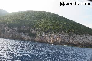 [P06] Pe masura ce ne apropiem de Navagio, apa isi schimba incet-incet culoarea, devenind tot mai azurie...  » foto by nosferatoo
 - 
<span class="allrVoted glyphicon glyphicon-heart hidden" id="av563892"></span>
<a class="m-l-10 hidden" id="sv563892" onclick="voting_Foto_DelVot(,563892,18547)" role="button">șterge vot <span class="glyphicon glyphicon-remove"></span></a>
<a id="v9563892" class=" c-red"  onclick="voting_Foto_SetVot(563892)" role="button"><span class="glyphicon glyphicon-heart-empty"></span> <b>LIKE</b> = Votează poza</a> <img class="hidden"  id="f563892W9" src="/imagini/loader.gif" border="0" /><span class="AjErrMes hidden" id="e563892ErM"></span>