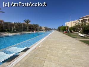 [P21] una dintre piscine, cu sezlong-uri in apa » foto by floraur
 - 
<span class="allrVoted glyphicon glyphicon-heart hidden" id="av1224427"></span>
<a class="m-l-10 hidden" id="sv1224427" onclick="voting_Foto_DelVot(,1224427,18563)" role="button">șterge vot <span class="glyphicon glyphicon-remove"></span></a>
<a id="v91224427" class=" c-red"  onclick="voting_Foto_SetVot(1224427)" role="button"><span class="glyphicon glyphicon-heart-empty"></span> <b>LIKE</b> = Votează poza</a> <img class="hidden"  id="f1224427W9" src="/imagini/loader.gif" border="0" /><span class="AjErrMes hidden" id="e1224427ErM"></span>