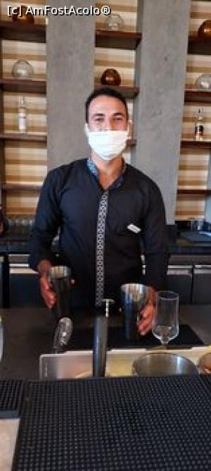 [P22] barmanul Mahmoud Ahmed...tot timpul zambitor.... » foto by Iulia_euxin
 - 
<span class="allrVoted glyphicon glyphicon-heart hidden" id="av1266674"></span>
<a class="m-l-10 hidden" id="sv1266674" onclick="voting_Foto_DelVot(,1266674,18563)" role="button">șterge vot <span class="glyphicon glyphicon-remove"></span></a>
<a id="v91266674" class=" c-red"  onclick="voting_Foto_SetVot(1266674)" role="button"><span class="glyphicon glyphicon-heart-empty"></span> <b>LIKE</b> = Votează poza</a> <img class="hidden"  id="f1266674W9" src="/imagini/loader.gif" border="0" /><span class="AjErrMes hidden" id="e1266674ErM"></span>