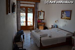 [P03] Camera 2 din apartamentul 3 din Studio Soti etaj 2 unde in general vin cetatenii sirbi ca romanii sint cazati mult ma rau la etajul 1 » foto by kafer
 - 
<span class="allrVoted glyphicon glyphicon-heart hidden" id="av663906"></span>
<a class="m-l-10 hidden" id="sv663906" onclick="voting_Foto_DelVot(,663906,18584)" role="button">șterge vot <span class="glyphicon glyphicon-remove"></span></a>
<a id="v9663906" class=" c-red"  onclick="voting_Foto_SetVot(663906)" role="button"><span class="glyphicon glyphicon-heart-empty"></span> <b>LIKE</b> = Votează poza</a> <img class="hidden"  id="f663906W9" src="/imagini/loader.gif" border="0" /><span class="AjErrMes hidden" id="e663906ErM"></span>
