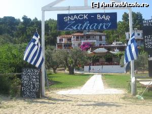 [P11] Vila si 'snack-bar'-ul Zaharo, vazut dinspre plaja Troulos » foto by dorgo
 - 
<span class="allrVoted glyphicon glyphicon-heart hidden" id="av640358"></span>
<a class="m-l-10 hidden" id="sv640358" onclick="voting_Foto_DelVot(,640358,18585)" role="button">șterge vot <span class="glyphicon glyphicon-remove"></span></a>
<a id="v9640358" class=" c-red"  onclick="voting_Foto_SetVot(640358)" role="button"><span class="glyphicon glyphicon-heart-empty"></span> <b>LIKE</b> = Votează poza</a> <img class="hidden"  id="f640358W9" src="/imagini/loader.gif" border="0" /><span class="AjErrMes hidden" id="e640358ErM"></span>